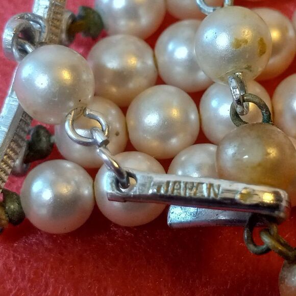 Vintage Six Strand Faux Pearl graduated necklace - Picture 6 of 8